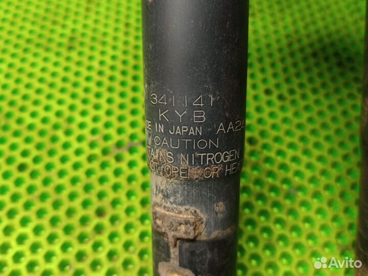 Амортизатор подвески передний Mitsubishi galant 8