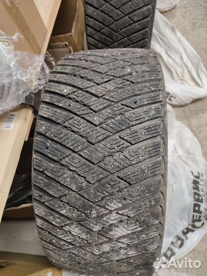 Goodyear Ultragrip Ice Arctic 275/40 R20