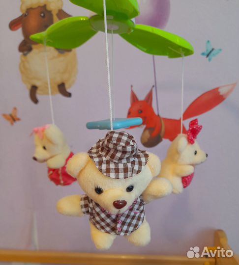 Музыкальный мобиль на кроватку