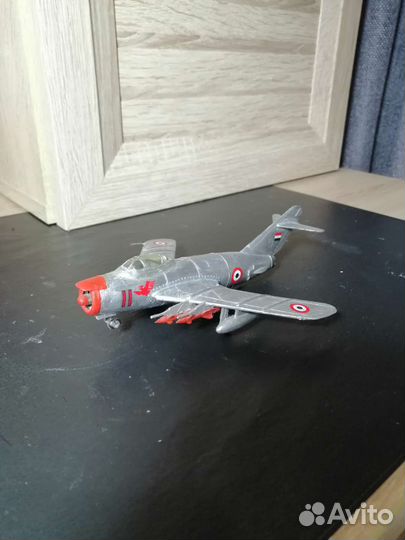 Самолёт миг-17 модель