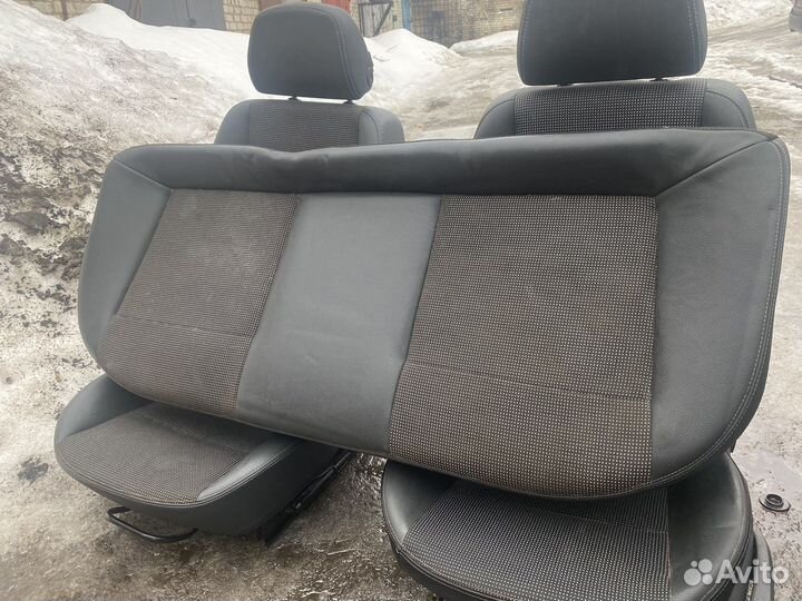 Комплект сидений Opel Astra H