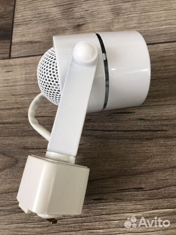 Светодиодные светильники трековые, белые и черные