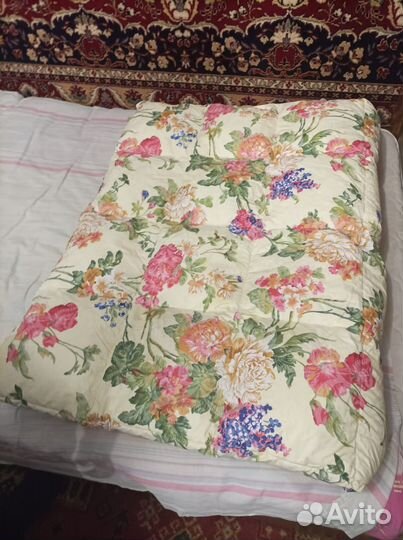 Одеяло пух перо.2-х спальное размер 2м на 2м20см