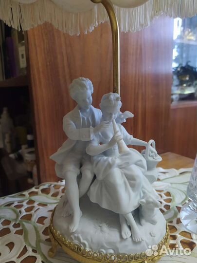 Лампа настольная