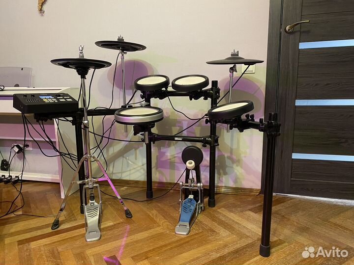 Электронная барабанная установка Yamaha DTX700K