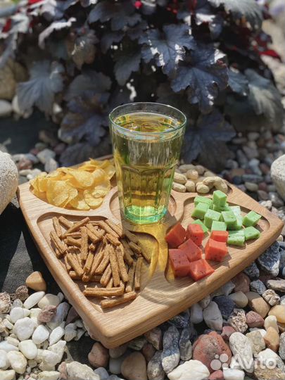 Менажница деревянная квадратная на 4+1 секцию