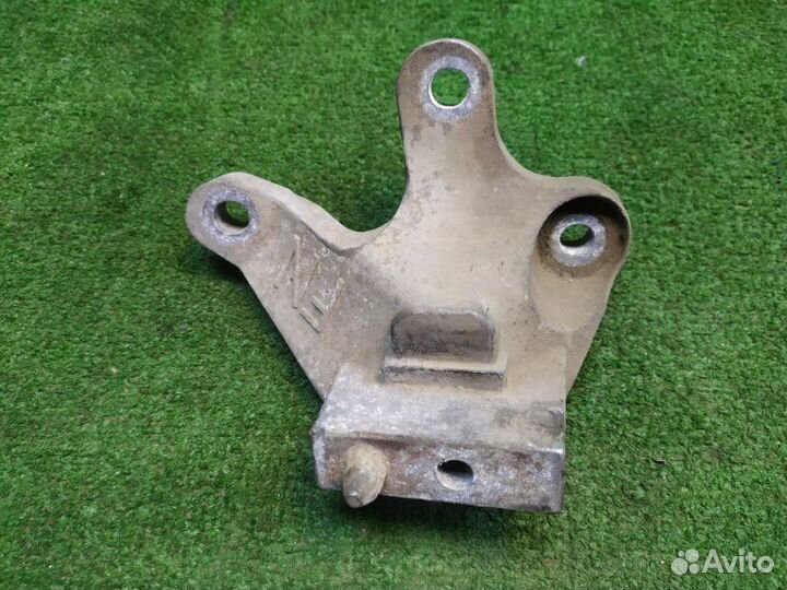 Кронштейн Mazda 3 BL 1.6 2011