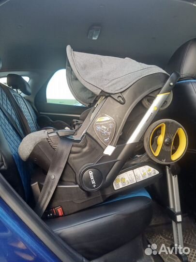 Коляска автокресло doona с базой isofix