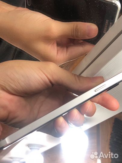 Телефон Samsung