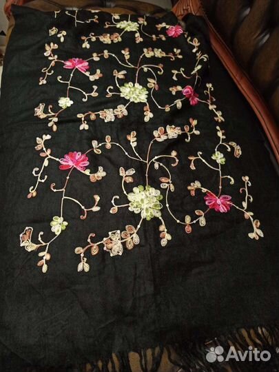 Палантин шерстяной вышивка kenzo италия