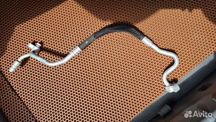 Трубка кондиционера BMW