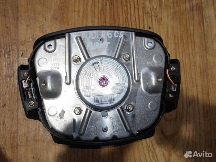 Подушка безопасности в рулевое колесо Audi A6 C5