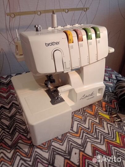 Оверлок Brother 1034D