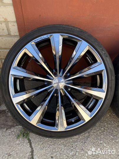 Venerdi r20; 5/114,3+ Toyo 245/35/20