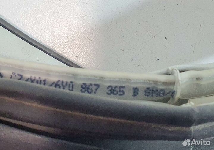 Уплотнитель дверного проёма передний Skoda Fabia 1