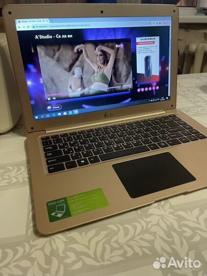 Стильный тонкий Ноутбук