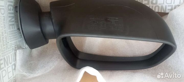 Боковое зеркало