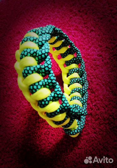 Браслет из паракорда