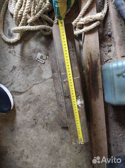 Кусок рельса, наковальня