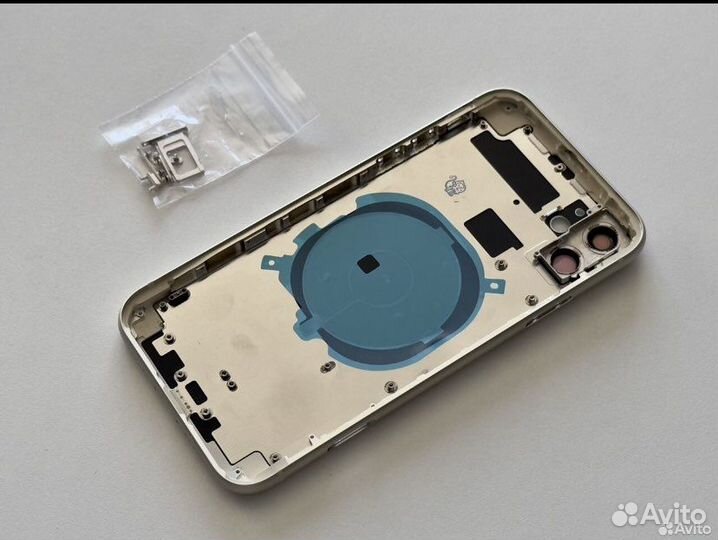 Корпус iPhone 11 белый
