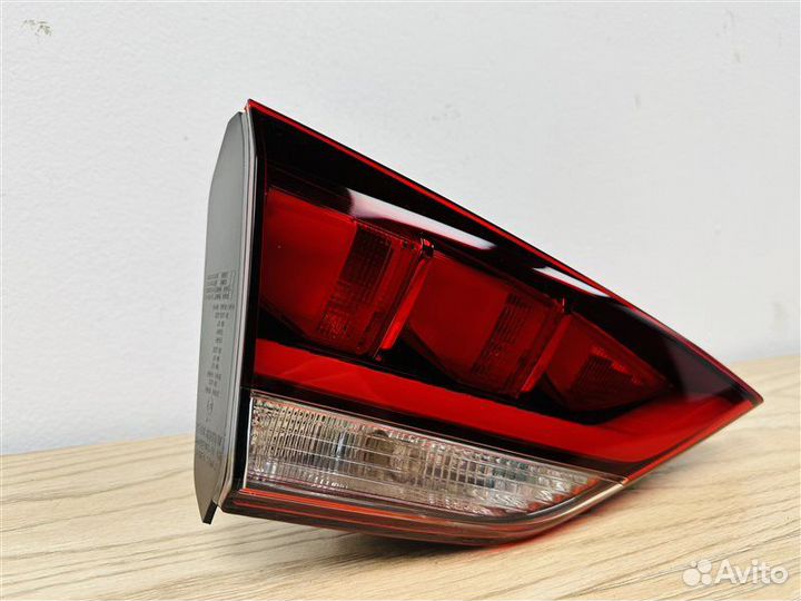 Фонарь LED задний левый Genesis G80 2013-2020