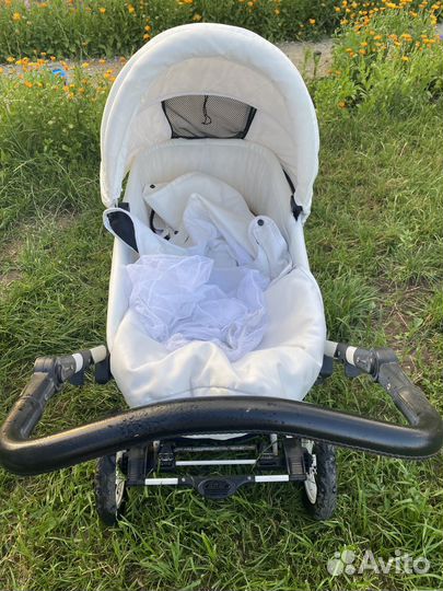 Коляска 2 в 1; кроватка и стульчик