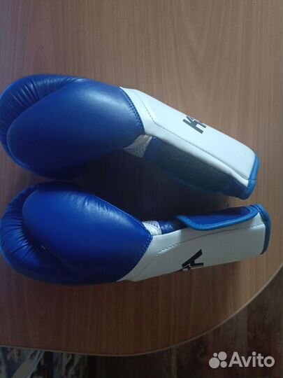 Боксерские перчатки