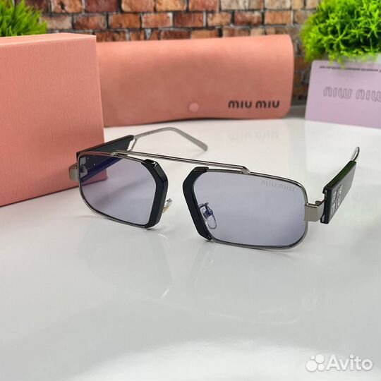 Солнцезащитные очки miu miu