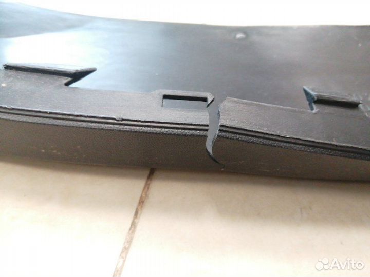 Спойлер переднего бампера передний Volkswagen