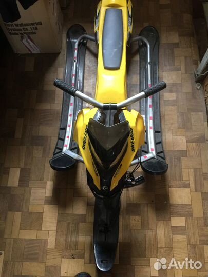 Детский снегокат ski-doo