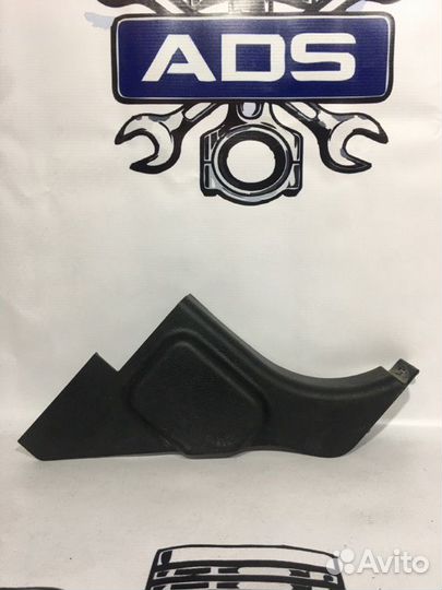 Накладка на стойку передняя правая Ssangyong