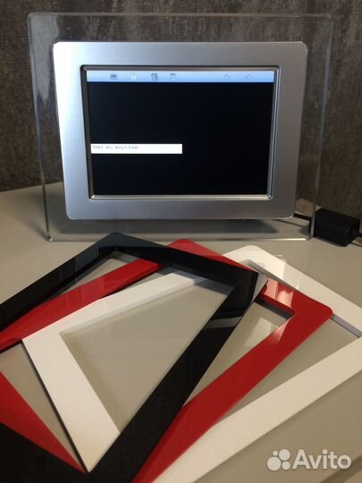 Цифровая фоторамка Philips 7FF1M4/00