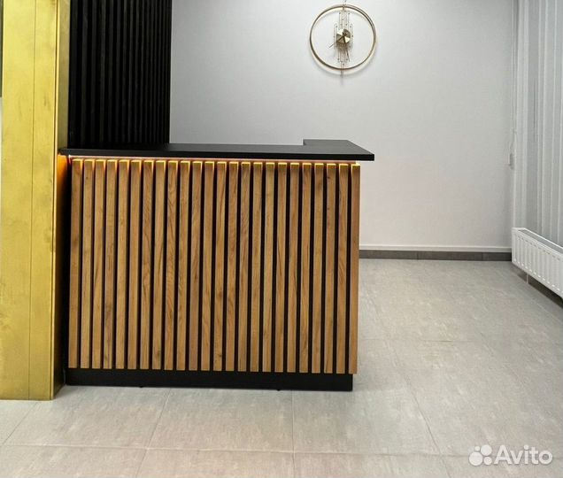 Стойка Ресепшен в Наличии Новая