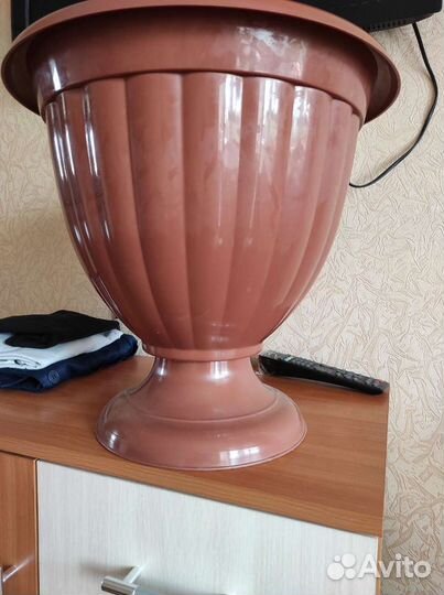 Продам новый горшок для цветов