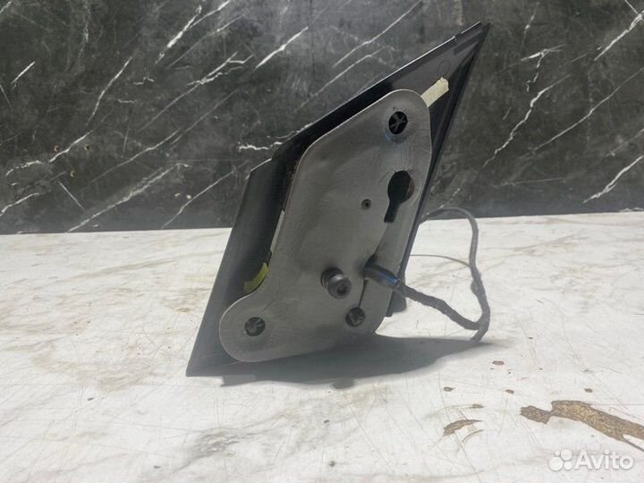 Зеркало заднего вида боковое правое Volkswagen