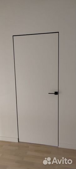 Скрытые двери invisible с черной кромкой