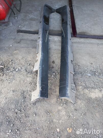 Обвес порогов на mazda 3