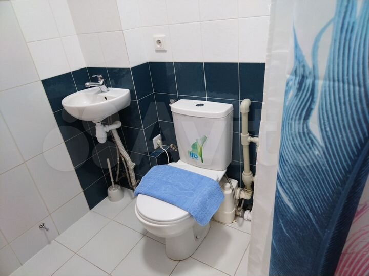 Комната 25 м² в > 9-к., 2/5 эт.