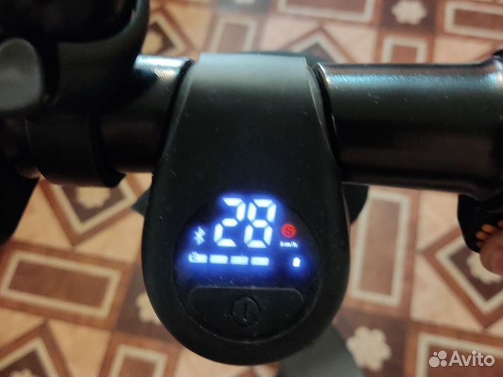 Электросамокат ninebot е22