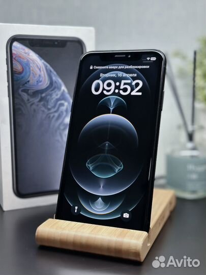 iPhone Xr, 64 ГБ