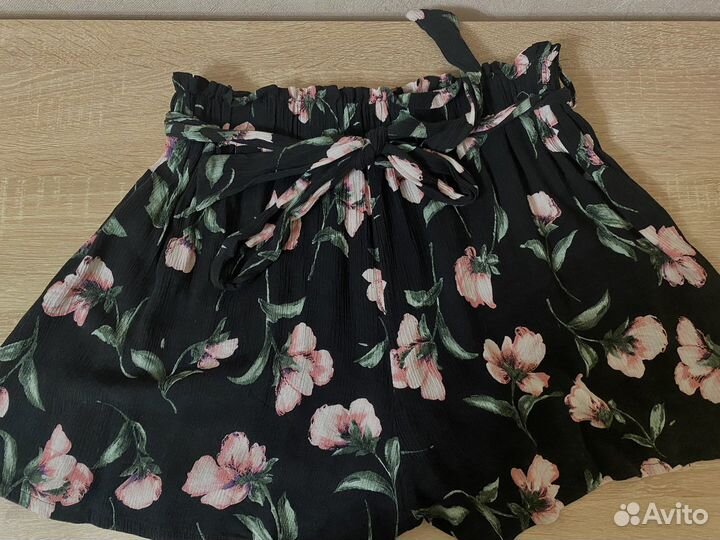 Шорты женские