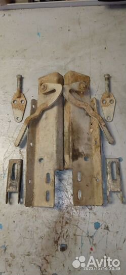 Затворы на задний борт легкового прицепа