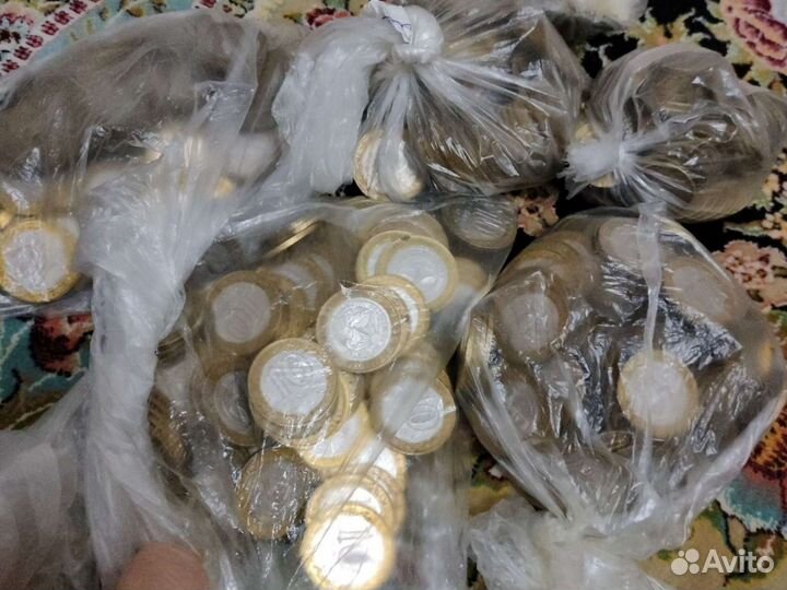 Юбилейные монеты