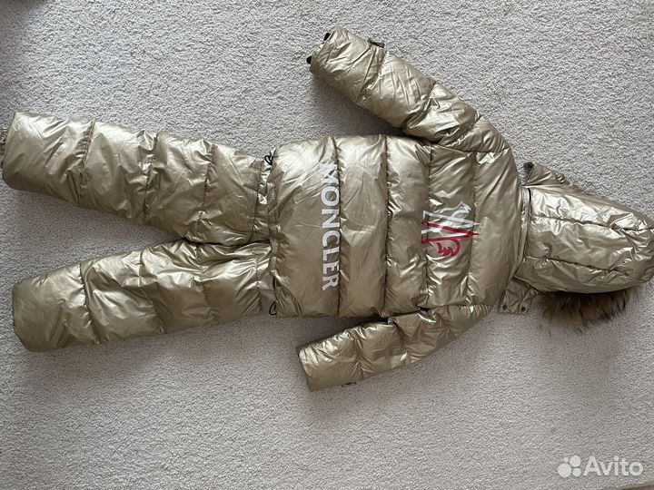 Зимний комбинезон для девочки moncler