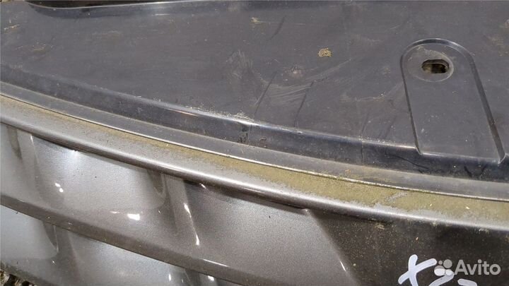 Решетка радиатора Nissan Note E11, 2006