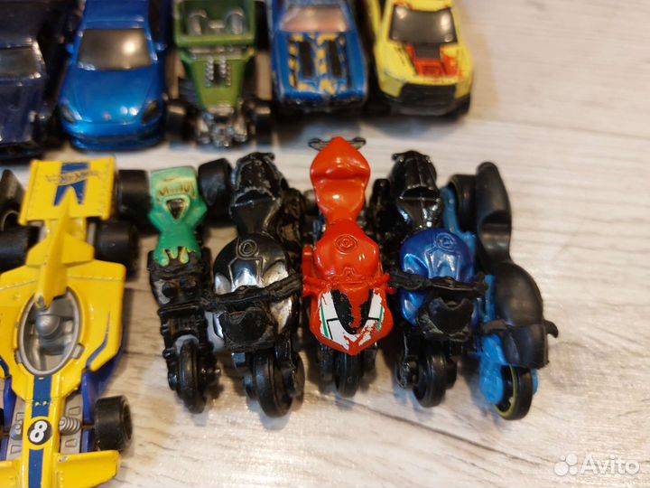 Hot wheels машинки
