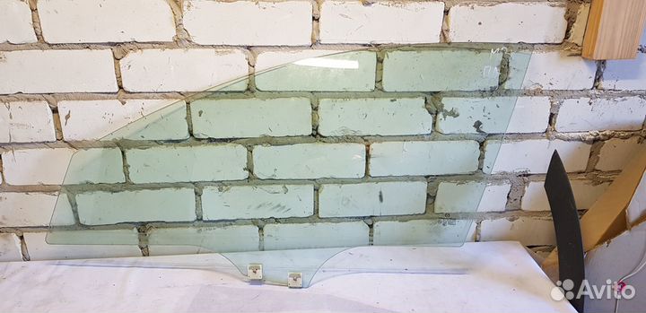 Mazda 3 (BL) 2009-2013 Стекло Левой Двери