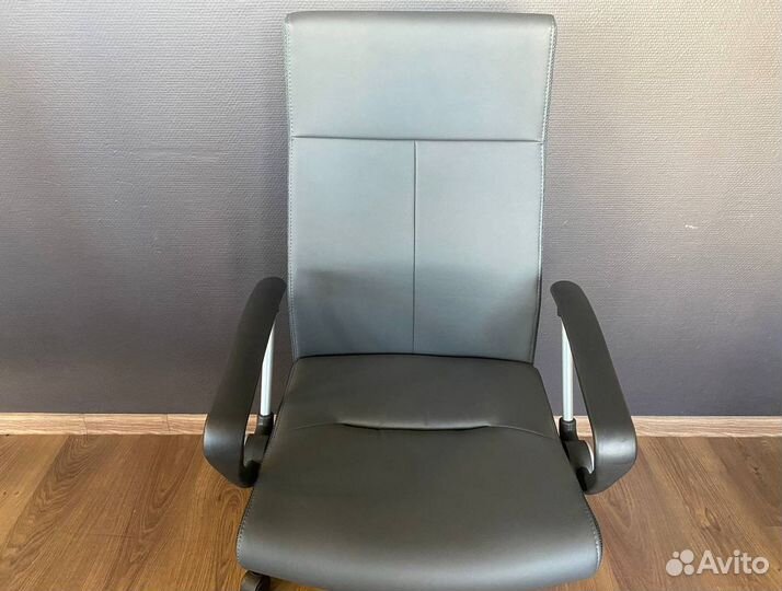 Компьютерное кресло. Доставка