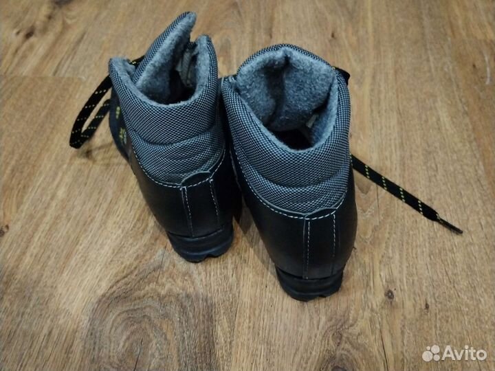 Лыжные ботинки Spine cross 31р