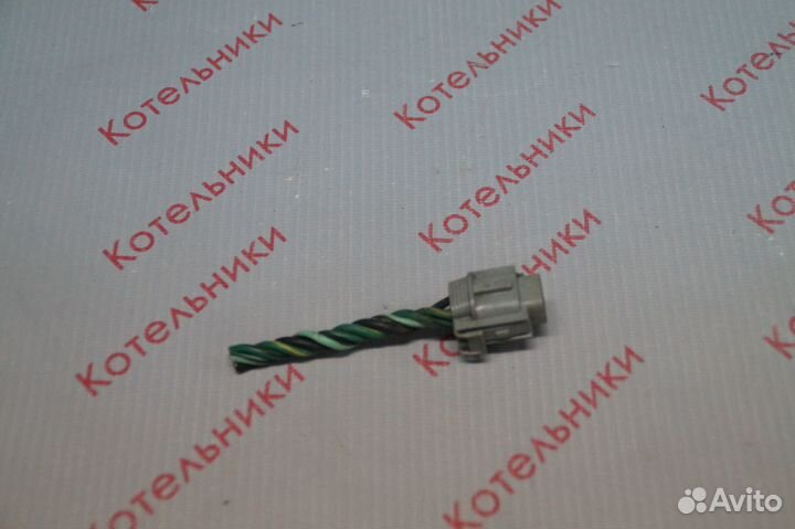 Nissan 21487-8H300 Разъем моторчика вентилятора